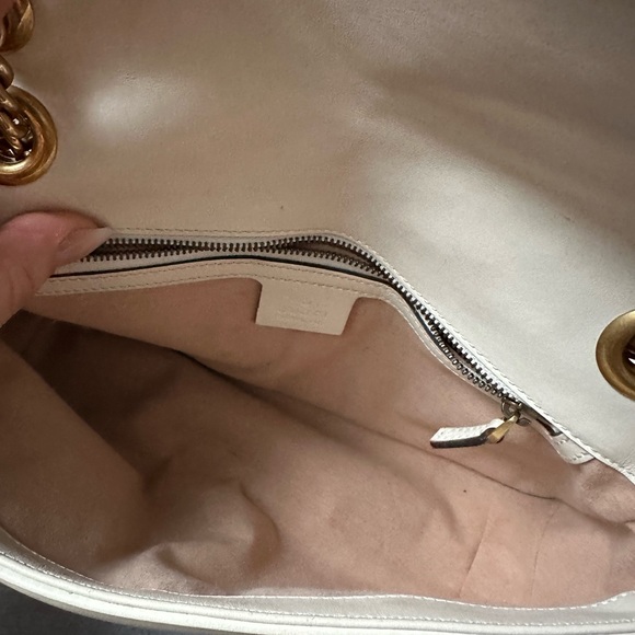 Gucci GG Marmont small matelassé shoulder bag - Picture 10 of 12